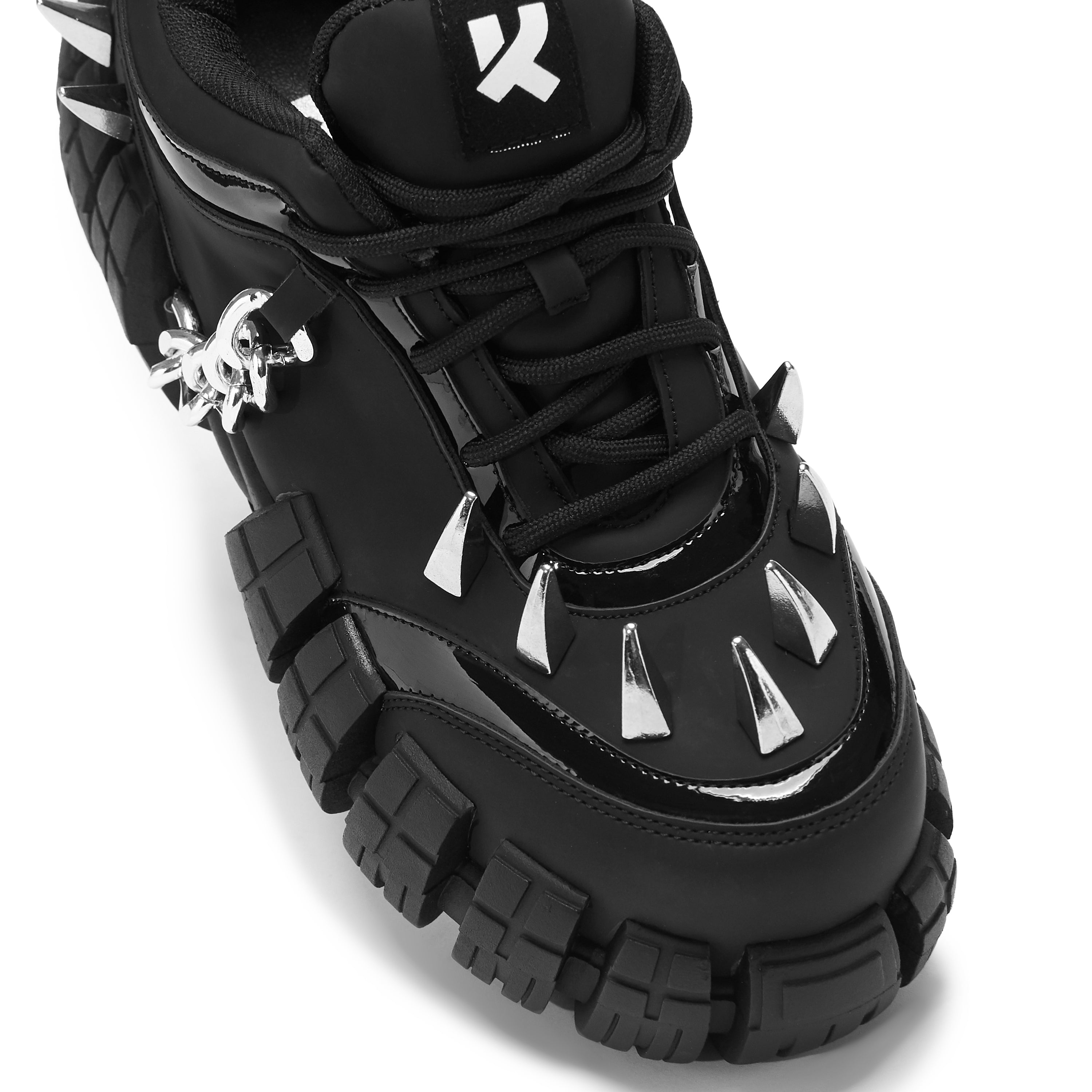 deathbrand_trainers_1