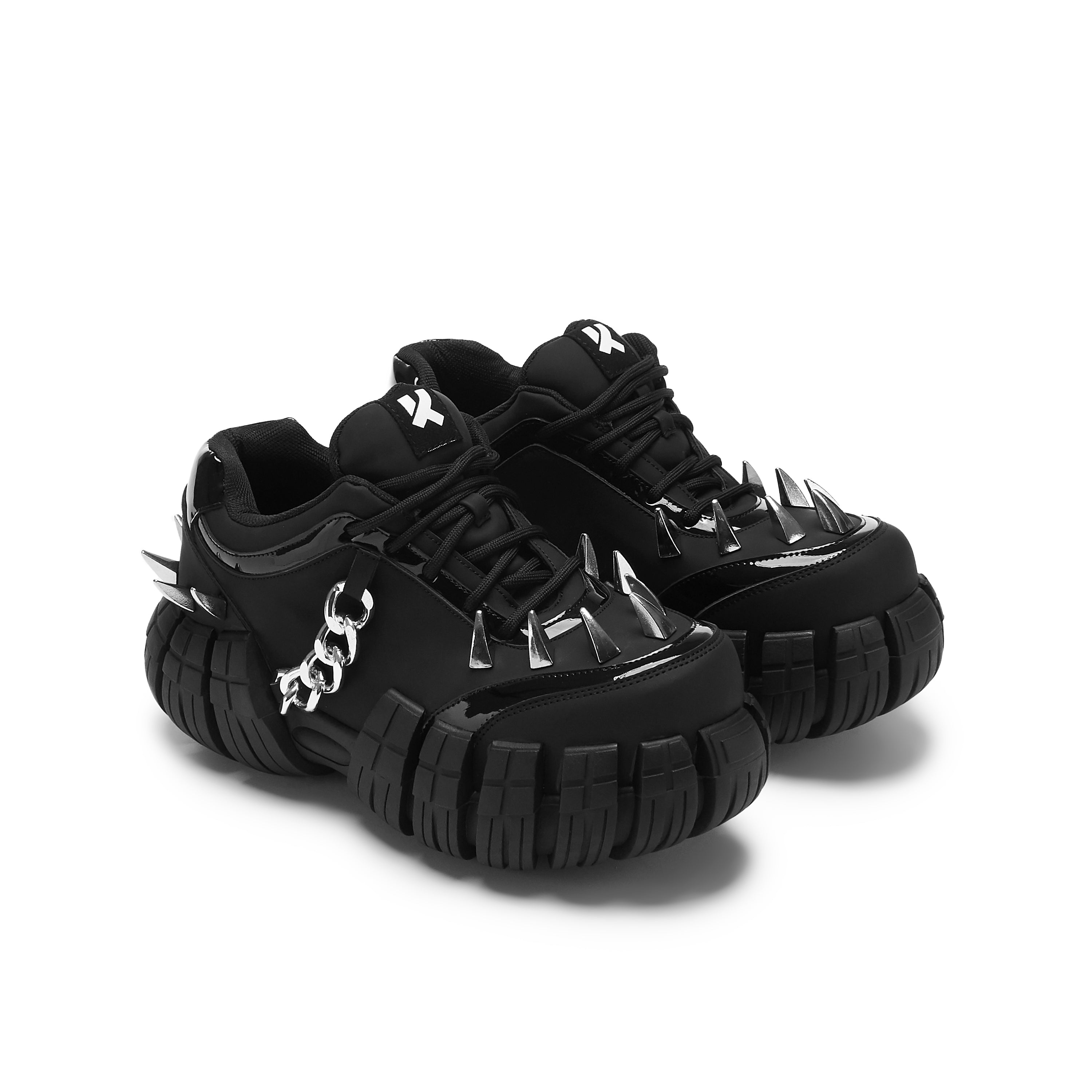 deathbrand_trainers_3