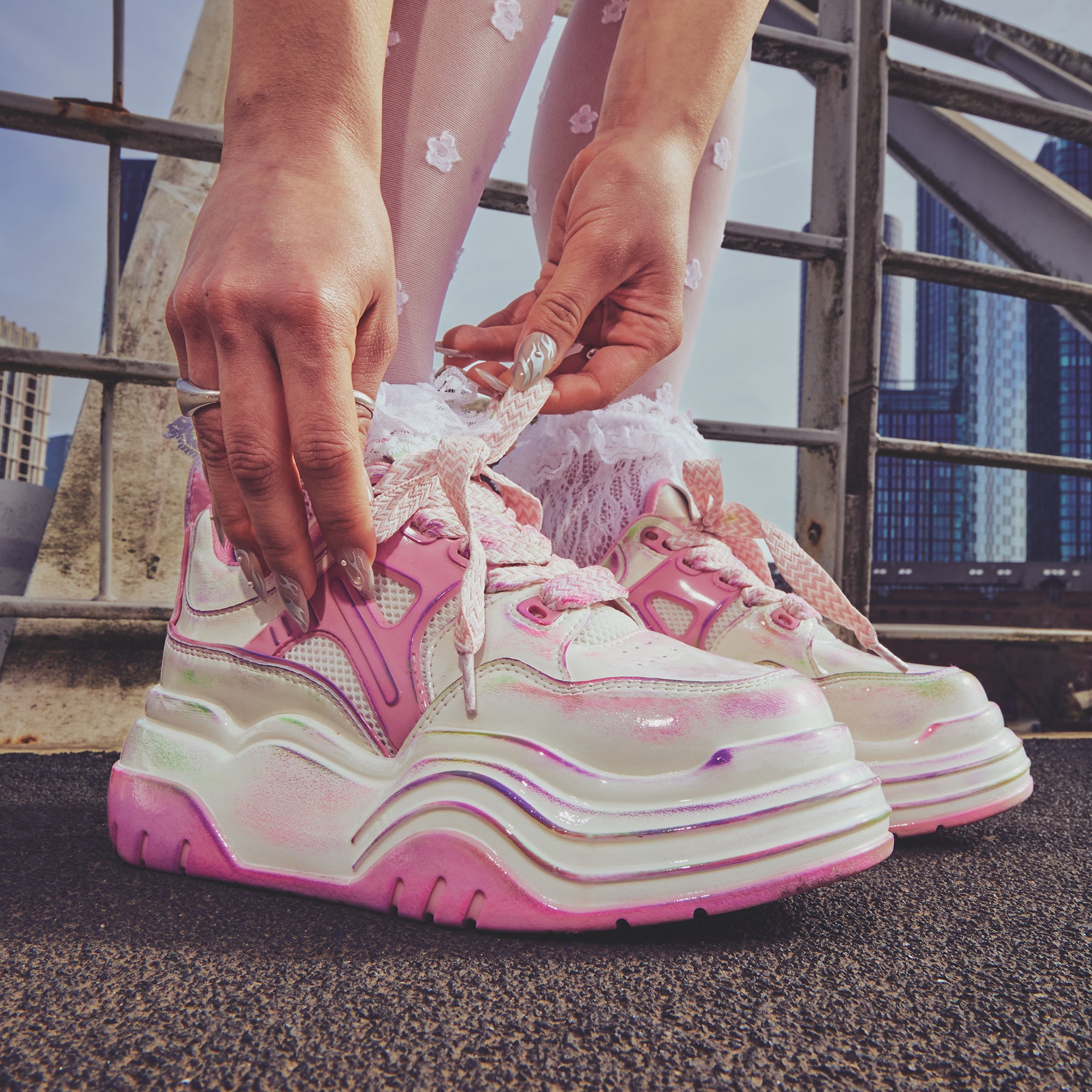 KOI_Kaleidoscopic Platform Trainers-MOD1