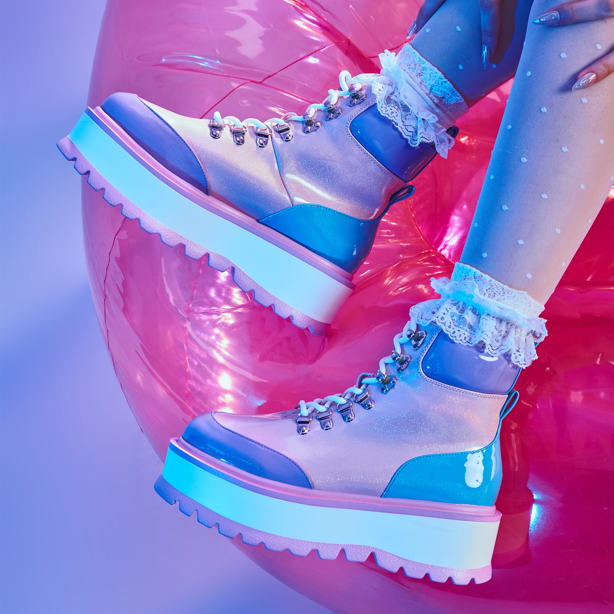 KOI_Kawaii Hydra Hi Shine Platform Boots_mod1